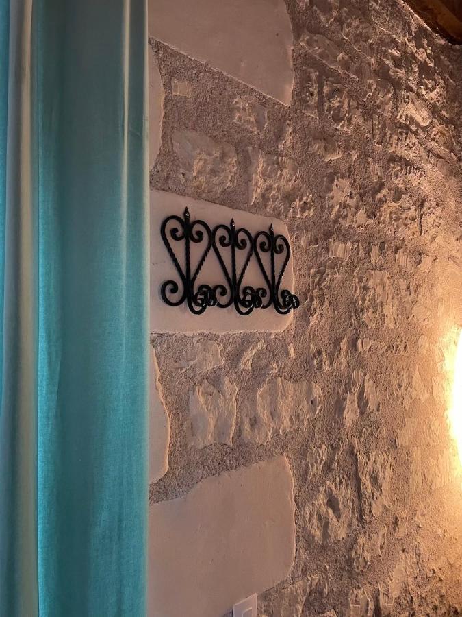 Hotel Le Relais, La Dormance, Le Bois Dormant à Châteauvieux Extérieur photo