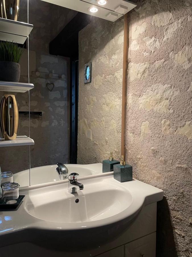 Hotel Le Relais, La Dormance, Le Bois Dormant à Châteauvieux Extérieur photo