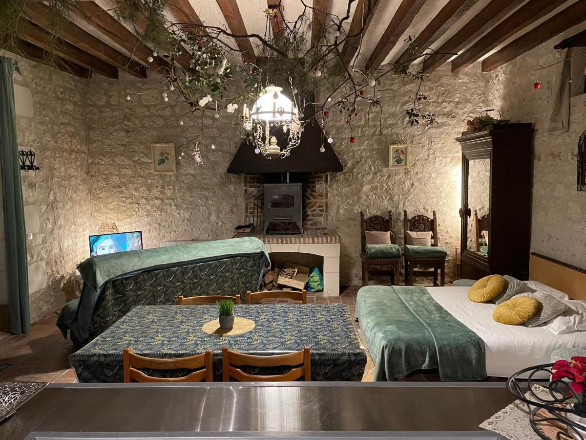Hotel Le Relais, La Dormance, Le Bois Dormant à Châteauvieux Extérieur photo