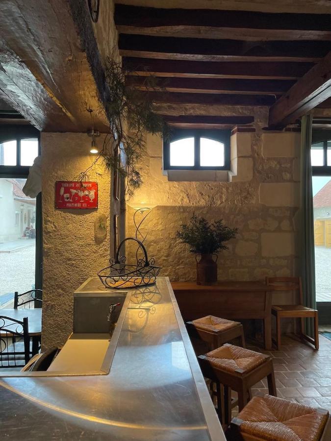 Hotel Le Relais, La Dormance, Le Bois Dormant à Châteauvieux Extérieur photo