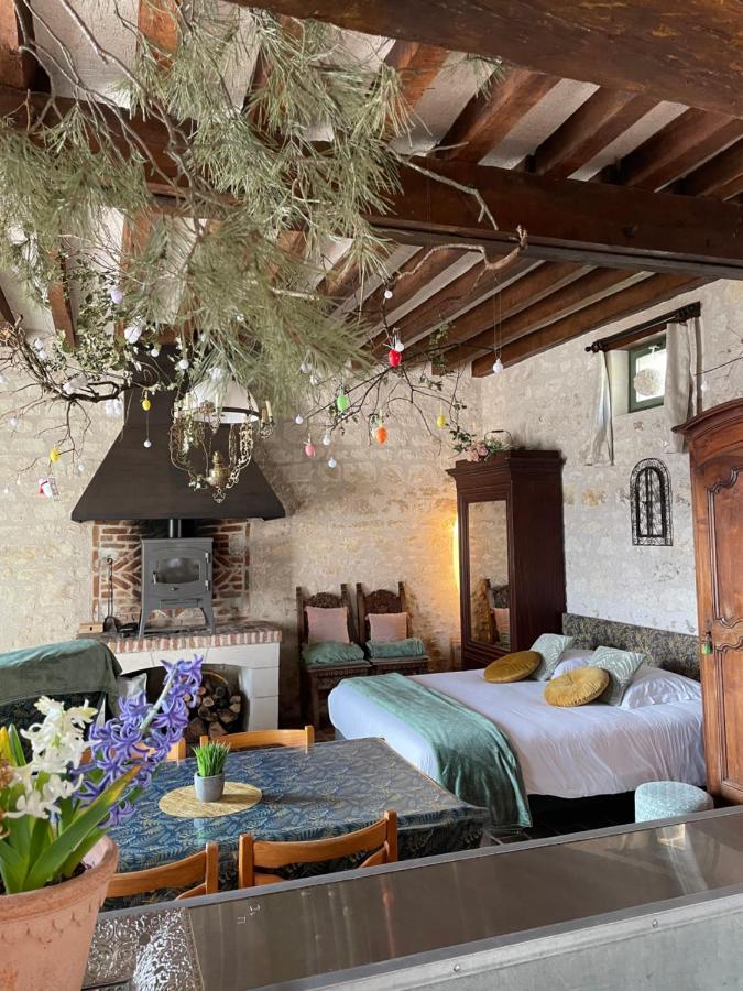 Hotel Le Relais, La Dormance, Le Bois Dormant à Châteauvieux Extérieur photo