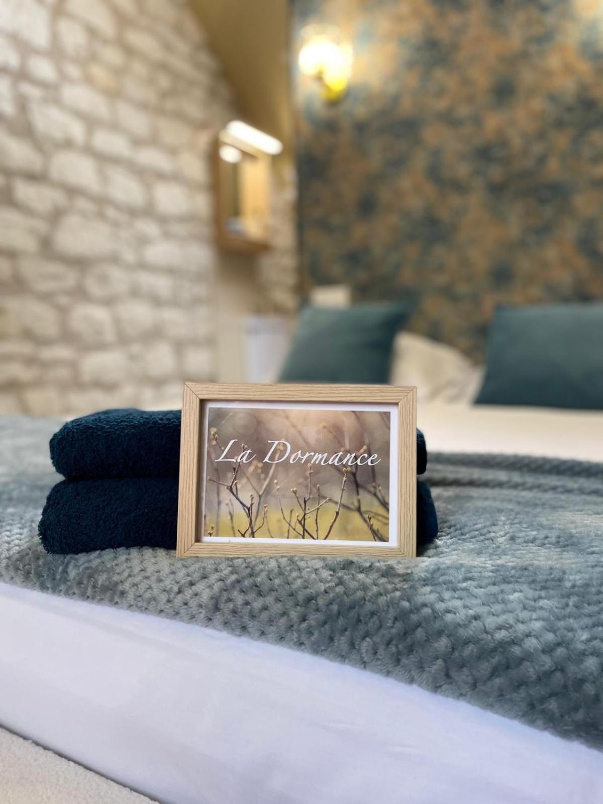 Hotel Le Relais, La Dormance, Le Bois Dormant à Châteauvieux Extérieur photo